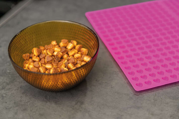 TRIXIE Leckerli Silikon Backmatte Herzen